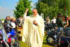 Jó példával élni két keréken! - motoros búcsút tartottak Szentkút-völgyében 3 Jó példával élni két keréken! – motoros búcsút tartottak Szentkút-völgyében