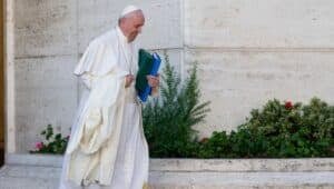 Ferenc pápa és a hőség