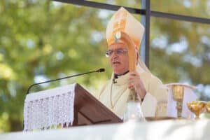 Varga László püspök: A csend forradalmára van szükségünk