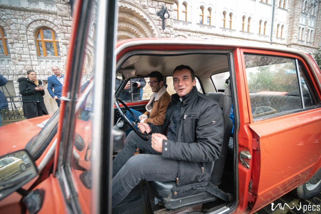 Vízfakasztásra készül Afrikában somogyapáti plébánosa - interjú 2 20191209 1057 csortos szabolcs sajtotajekoztato bamako 09232