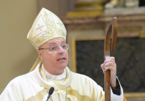 Zsifkovics püspök: „Ne legyünk szemlélői annak, ahogyan emberek az útszélre kerülnek”