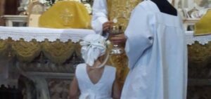 A nap, amikor Anne-Gabrielle Caron először járult szentáldozáshoz