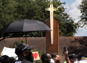 És akkor fel kell lépni a bűnös fehér keresztények ellen… 7 És akkor fel kell lépni a bűnös fehér keresztények ellen…