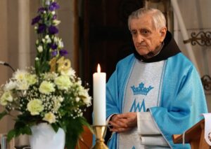 Barsi Balázs OFM: Katolikus Egyház, újulj meg! 2 Barsi Balázs OFM: Katolikus Egyház, újulj meg!