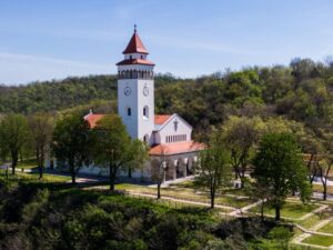 Basilica minor rangot kapott Magyarország egyetlen Szent Vér Kegytemploma 7 Basilica minor rangot kapott Magyarország egyetlen Szent Vér Kegytemploma