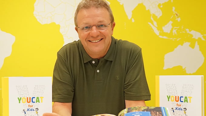 Az „Új kezdet “ kiáll Ferenc pápa mellett – Bernhard Meuser: „Egyedülálló lehetőség” 2 Bernhard Meuser YouCat