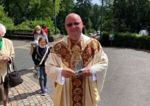 Borka Ernő: A földi világon túlmutató, lelki értékek kitermelésén munkálkodjunk 10 Borka Ernő: A földi világon túlmutató, lelki értékek kitermelésén munkálkodjunk