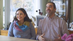 Ismerjük meg Cristinát és Carlost, akik beteg gyerekekről gondoskodnak 1 Ismerjük meg Cristinát és Carlost, akik beteg gyerekekről gondoskodnak