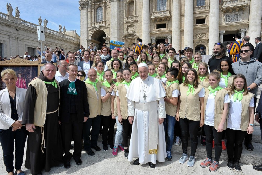 Miért gyűlölte Jézust a világ? Miért gyűlöli a világ a keresztényeket? - Csaba testvér válaszol 1 Csaba testvér Ferenc pápánál (Egyedi)