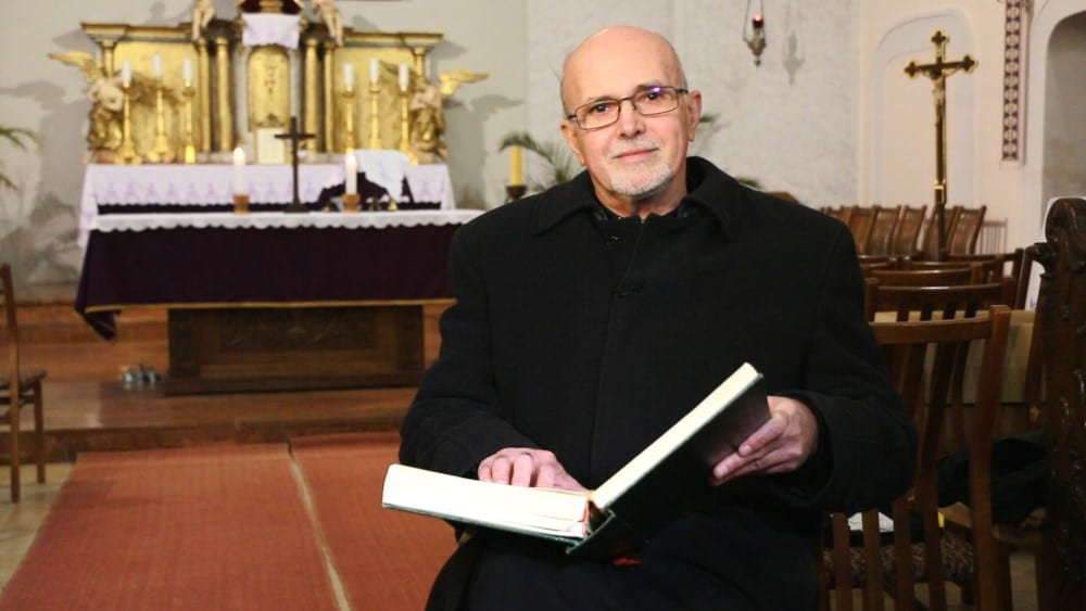 Diossy Ivan szerda.00 07 18 05.Still003 Egyedi