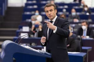 Macron francia elnök alapvető emberi jogként bele akarja foglalni az abortuszt az Európai Alapjogi Chartába