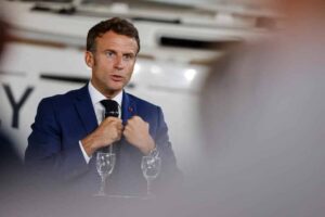 Az élet vége: a püspökök kifejezték „aggodalmukat” Emmanuel Marconnak