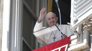 A fecsegés károsabb a koronavírus-fertőzésnél! – Ferenc pápa Úrangyala imája