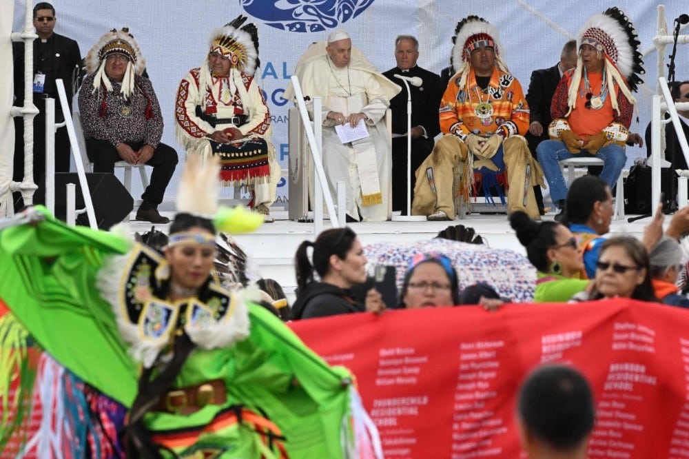 Ferenc pápa találkozója az őslakos népekkel Maskwacis-ban: nagyon sajnálom 6 Ferenc papa Kanadaban 4 Egyedi