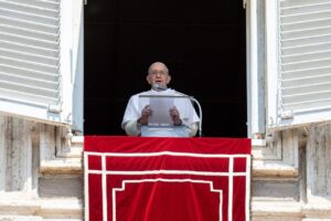Lobbantson lángra bennünket Isten szeretetének a tüze! – Ferenc pápa Úrangyala imája