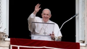 Milyen szomorú, amikor keresztény népek ellenségnek tekintik egymást – Ferenc pápa Úrangyala imája 6 Milyen szomorú, amikor keresztény népek ellenségnek tekintik egymást – Ferenc pápa Úrangyala imája