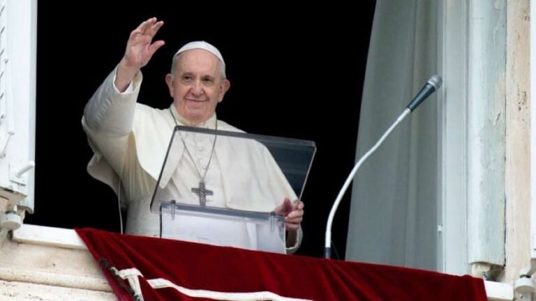 Ferenc pápa: Jézus életet meghatározó hitet és nem külsőséges vallásosságot akar! 8 Ferenc pápa: Jézus életet meghatározó hitet és nem külsőséges vallásosságot akar!