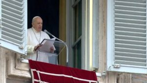 Ferenc pápa: Nem elégedhetünk meg az evangelizálás kényelmes és szokásos formáival! 1 Ferenc pápa: Nem elégedhetünk meg az evangelizálás kényelmes és szokásos formáival!