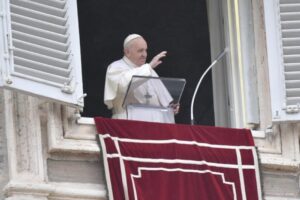 Ferenc pápa vasárnap délben: Nyújtsd ki kezed a szegénynek: ő Krisztus!