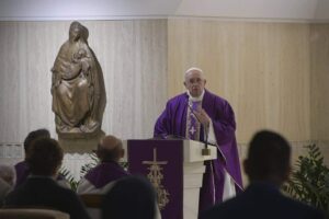 Ferenc pápa: bátran imádkozzunk az Úrhoz