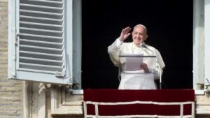 Ferenc pápa vasárnap délben: Élet ott van, ahol kapcsolat, közösség, testvériség van!