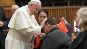 Ferenc pápa: Ma sok keresztényt üldöznek, vannak, akiket kesztyűs kézzel… 10 Ferenc pápa: Ma sok keresztényt üldöznek, vannak, akiket kesztyűs kézzel…