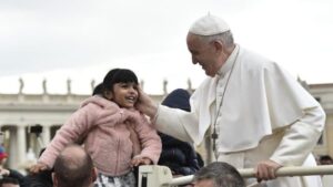 Imádkozzunk, hogy mindenkinek meglegyen a mindennapi kenyere – Ferenc pápa szerdai katekézise