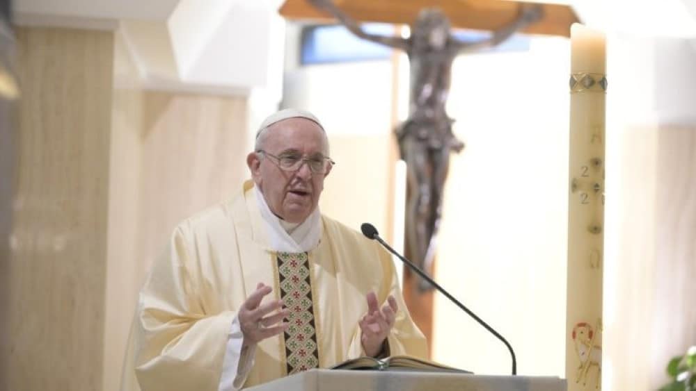 Ferenc papa a vilagiassagrol Egyedi