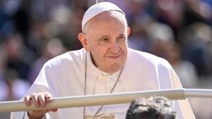 Adjunk teret a nagyszülőknek az unokák nevelésében – Ferenc pápa katekézise