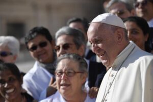 Ferenc pápa katekézise: Az Egyház nem erődítmény, hanem mindenkit befogadó sátor! 6 Ferenc pápa katekézise: Az Egyház nem erődítmény, hanem mindenkit befogadó sátor!