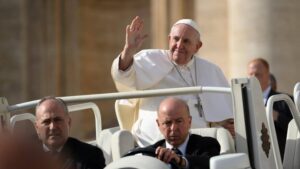 A lelki elhagyatottság megerősíthet bennünket, ha hallgatunk Istenre – Ferenc pápa katekézise