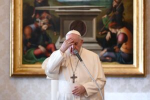 Ferenc pápa katekézise: Az ima lecsillapítja nyugtalanságunkat és megnyitja szívünket Isten előtt!