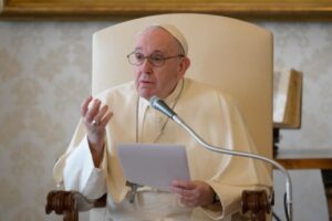 Ferenc pápa katekézise: Akkor is imádkoznunk kell, ha úgy érezzük, csak az időnket vesztegetjük! 4 Ferenc pápa katekézise: Akkor is imádkoznunk kell, ha úgy érezzük, csak az időnket vesztegetjük!