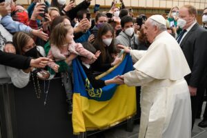 Ferenc pápa: imádkozzunk a szenvedő ukrán lakosságért, kérjük a béke ajándékát!