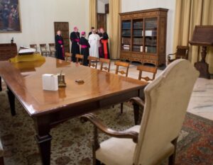 Hogyan tájékozódik Ferenc pápa az ukrajnai helyzetről?