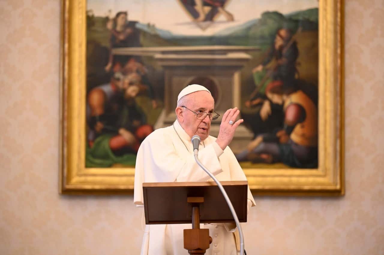 Ferenc papa katekezise 0120