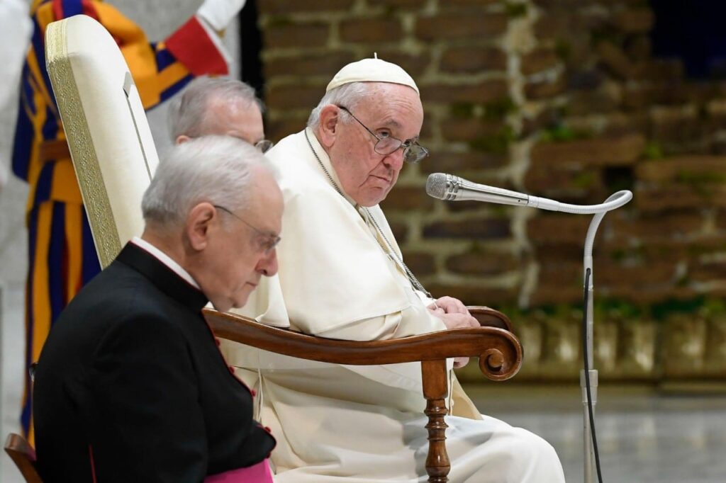 Ferenc pápa katekézise: A Szentírás szava és az Egyház tanítása segít a megkülönböztetésben 2 Ferenc papa katekezise 1221 1