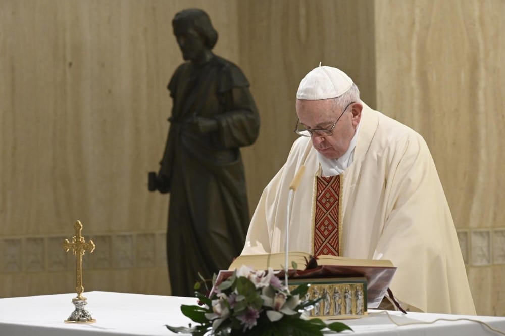 Ferenc papa majus 1 Egyedi