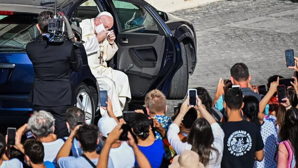Koronavírusos bíborossal találkozott Ferenc pápa 2 Ferenc papa maszkban 2 Egyedi
