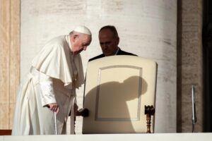 “Csöndes és áhítatos” öregkor - Öregkorának megéléséről is beszélt Ferenc pápa 7 “Csöndes és áhítatos” öregkor – Öregkorának megéléséről is beszélt Ferenc pápa