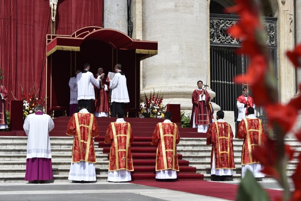 Ferenc papa punkosdkor Egyedi