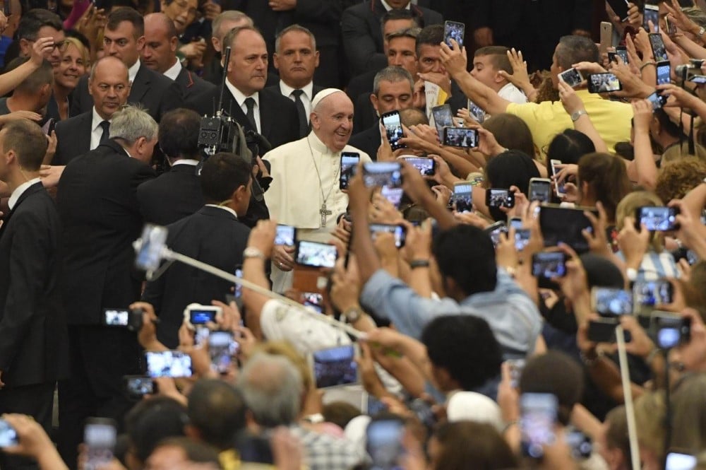 Ferenc pápa: Sok turista van az Egyházban, akik elhitetik magukkal, hogy keresztények! 1 Ferenc papa szerdai audienciaja Egyedi