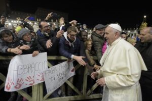 Ferenc pápa szilveszterkor: Isten nem a templomból kezdi megújítani a világot!