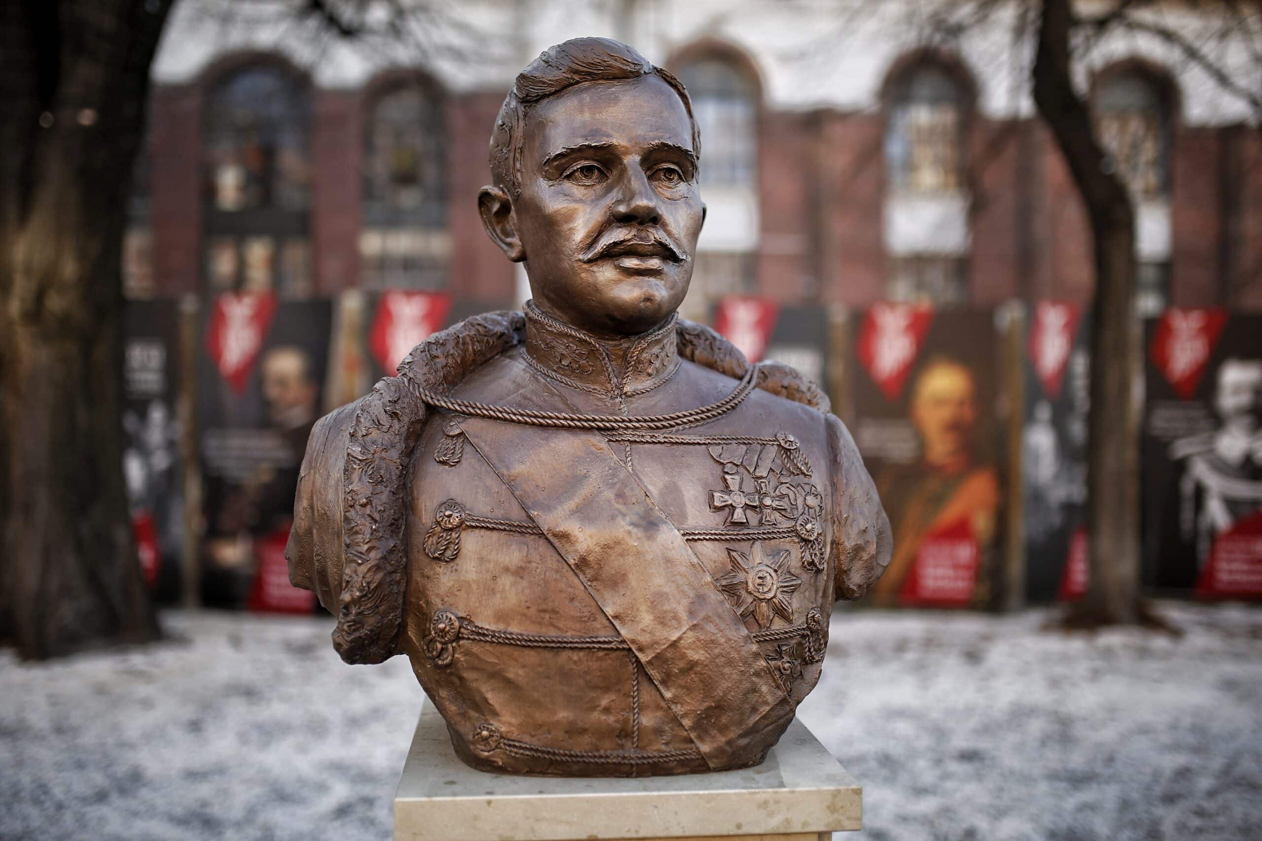 IV karoly mellszobranak avatasi unnepsege scaled 1