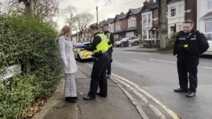 Gondolatrendőrség: így büntetik az imát az Egyesült Királyságban – VIDEÓ