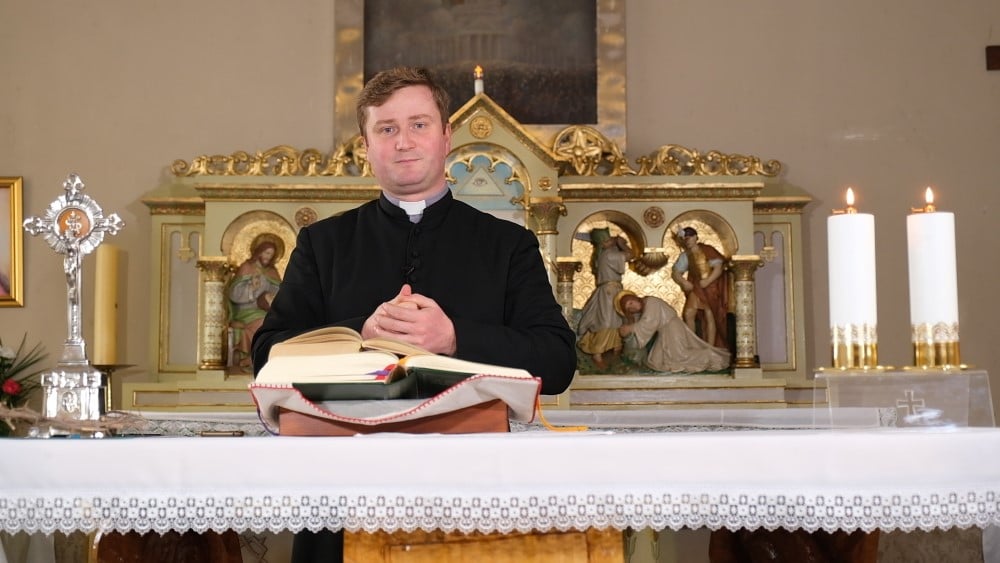 Istvanfi Szilard kedd.00 11 11 03.Still001 Egyedi