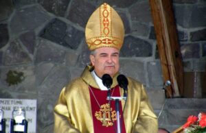 Búcsús rangra emelte a csíksomlyói pápai szentmisén való részvételt Jakubinyi György érsek 3 Búcsús rangra emelte a csíksomlyói pápai szentmisén való részvételt Jakubinyi György érsek