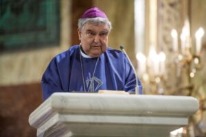 Jakubinyi György érsek üzenete a családot érintő népszavazásról 7 Jakubinyi György érsek üzenete a családot érintő népszavazásról