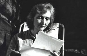 „Szomjúhozom már mosolyodra, Isten” – egy Auschwitzot megjárt, elfeledett költő története