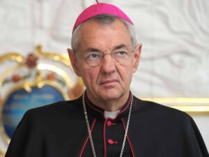 Fontos lenne az egyházból kilépett hívek részvétele az egyház életében